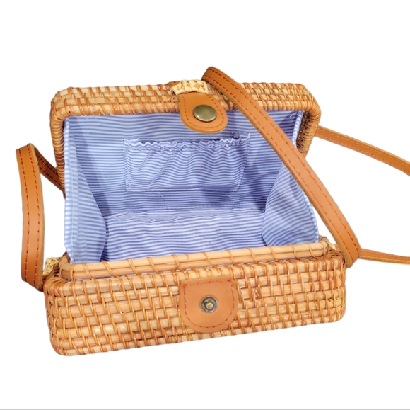 Square Rattan Boho Handbag - Picture 3 of 5